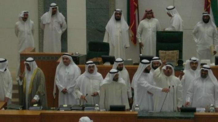 Renuncia gabinete de Kuwait