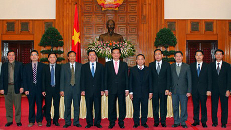 Primer ministro de Vietnam orienta gestión comercial exterior