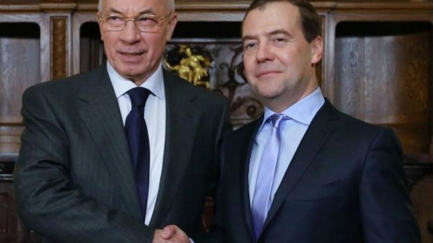 Compra Rusia 3 mil millones de dólares en bonos ucranianos