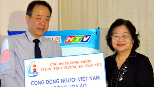 Vietnamitas en Austria respaldan construcción de escuelas en el país