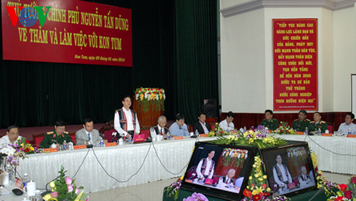 Visita primer ministro vietnamita provincia de Kon Tum