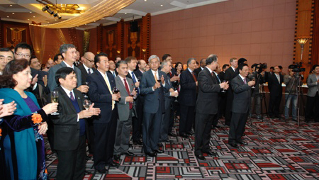 Pone de relieve Vietnam frutos diplomáticos cosechados en 2013