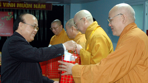 Llaman a religiosos a contribuir al desarrollo nacional