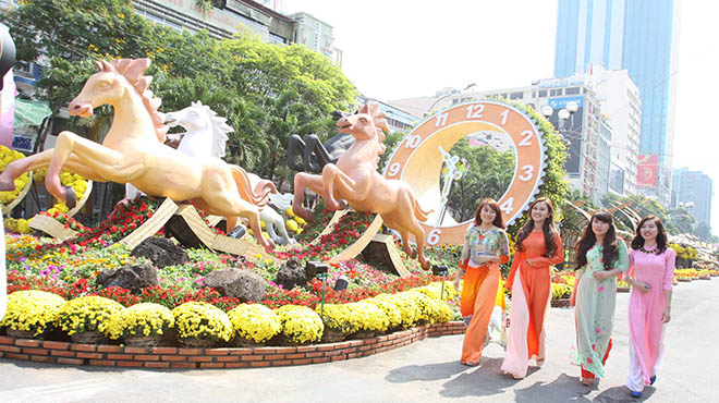 Inauguradas en Ciudad Ho Chi Minh calles de flores y libros en saludo al Tet