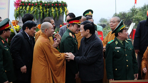 Presidente Truong Tan Sang felicita a sectores populares en Ciudad Ho Chi Minh