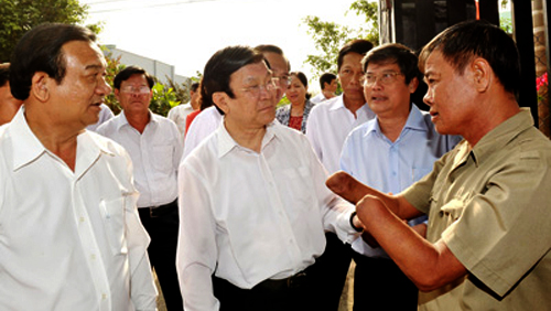 Presidente Truong Tan Sang visita diferentes localidades de Ciudad Ho Chi Minh