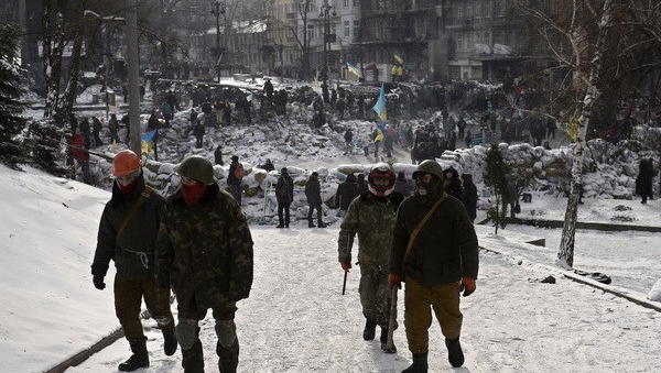 Presidente ucraniano firma ley de amnistía y cancela ley antimanifestaciones