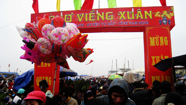 Singular mercado para pedir suerte