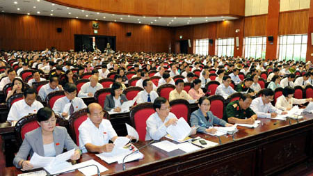 Parlamento vietnamita promueve perfeccionamiento de sistema jurídico