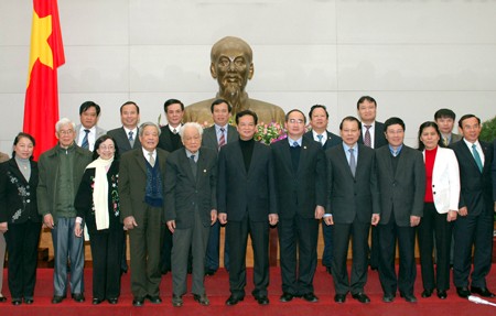 Refuerzan colaboración entre Gobierno y Frente de la Patria de Vietnam en tareas claves del país