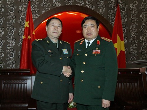 Vietnam y China intensifican intercambio militar