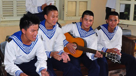 Historia sobre los jóvenes soldados en islas lejanas