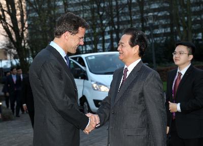 Califican de exitosa la gira del premier Nguyen Tan Dung por Holanda, Cuba y Haití