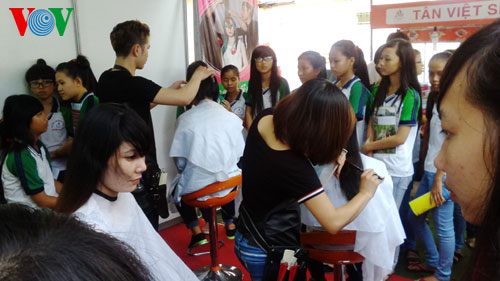 Jornada de orientación laboral y formación profesional en Ciudad Ho Chi Minh