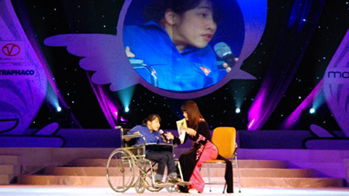 El onceno Programa “Un corazón – un mundo” para los discapacitados y niños huérfanos de Vietnam