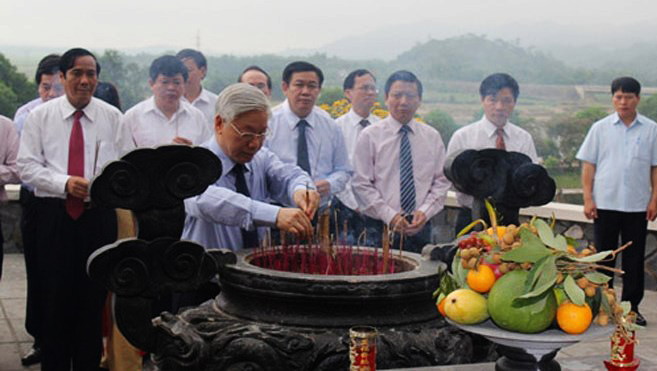 Provincia de Ha Tinh celebra natalicio 110 del primer secretario general del PCV Tran Phu