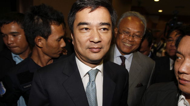 Partido Demócrata urge a Yingluck Sinawatra a renunciar