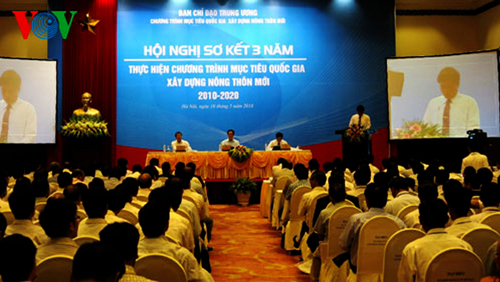 Vietnam valora los 3 años de renovación rural