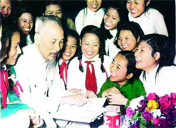 Melodías en honor al Líder revolucionario vietnamita