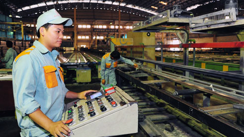 Vietnam sigue con apoyo a la recuperación productiva y comercial de empresas