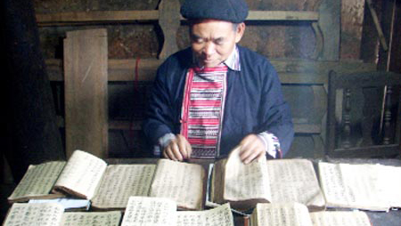 Valores de libros antiguos de étnicos vietnamitas