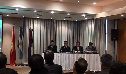 Bautiza en Argentina primera calle que lleva nombre de Vietnam