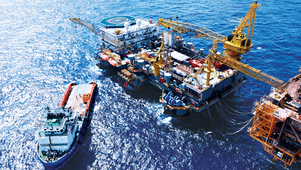 PetroVietnam insiste en la explotación petrolera para enriquecer la patria