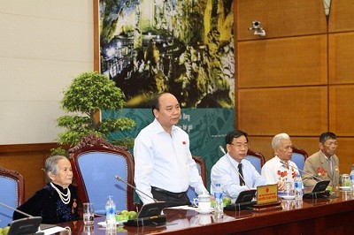Vietnam dedica mayor prioridad a personas con meritos revolucionarios