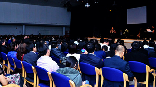 Compatriotas en Noruega aportan a la defensa de la patria