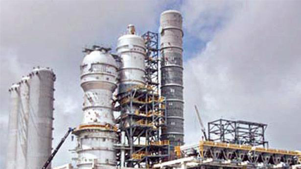 Gazprom y Petrovietnam abordan perspectiva de cooperación sobre refinería