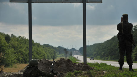 Aplauden la renuncia de Moscú a una intervención militar en Ucrania