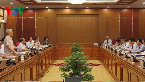 Buró Político revisa el desarrollo provincial y urbano en Thua Thien Hue