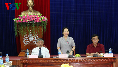 Vicemandataria entregó presentes a familias beneficiadas de políticas preferenciales