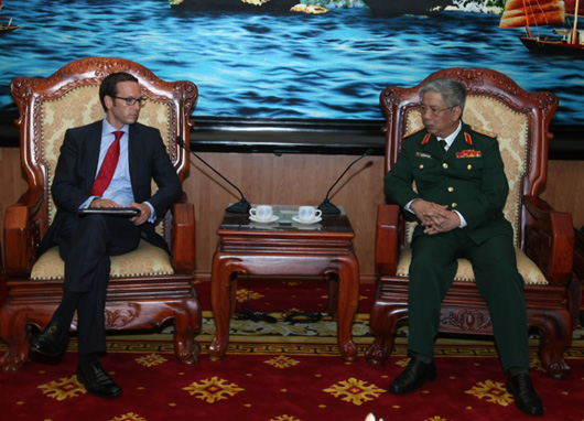 Vietnam y Estados Unidos fortalecen la cooperación en materia de defensa