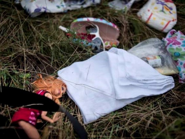 Entregan a Holanda objetos personales de pasajeros del avión MH17