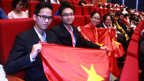 Vietnam incentiva desarrollo de talentos en química