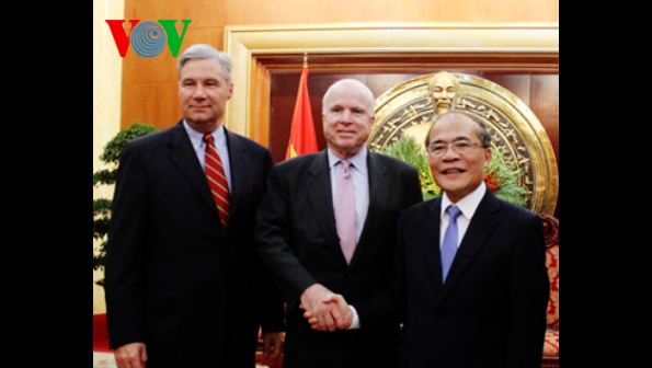 Fortalecen relaciones económica y defensiva Vietnam y Estados Unidos