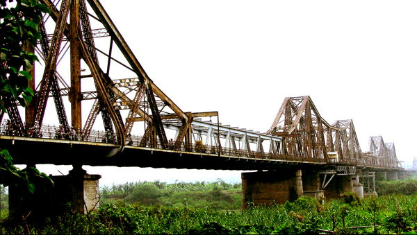 Puente de Long Bien a través de documentos franceses