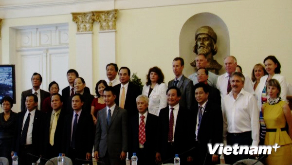 Vietnam y Rusia refuerzan cooperación empresarial