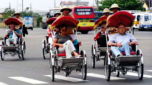 Crece número de turistas en el Centro de Vietnam