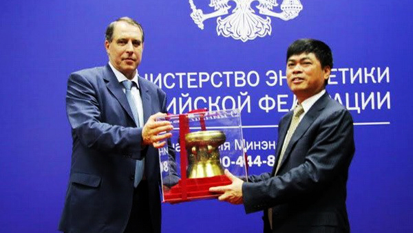 Incrementan Vietnam y Rusia cooperación petrolera mediante empresas conjuntas