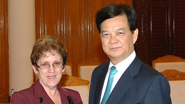 Recibe Premier vietnamita a ministra de Industria Alimentaria de Cuba