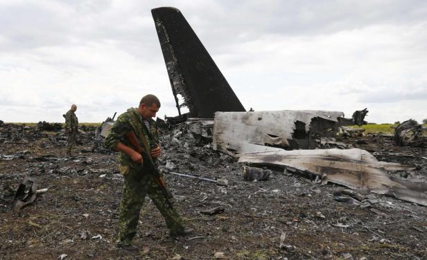 El vuelo MH17 fue perforado por proyectiles
