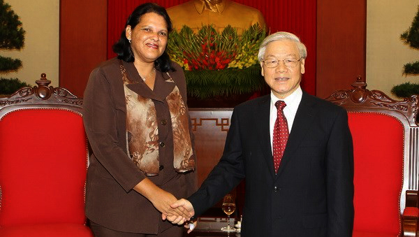 Robustecen relaciones partidistas Vietnam y Cuba