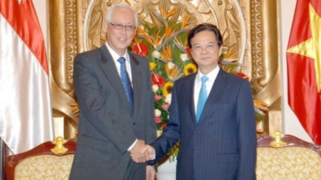 Líderes vietnamitas ratifican voluntad de afianzar la asociación estratégica con Singapur