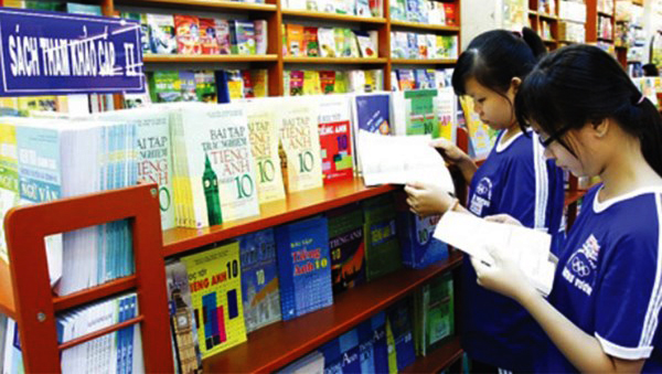 Aborda Parlamento renovación de libros de texto para educación general