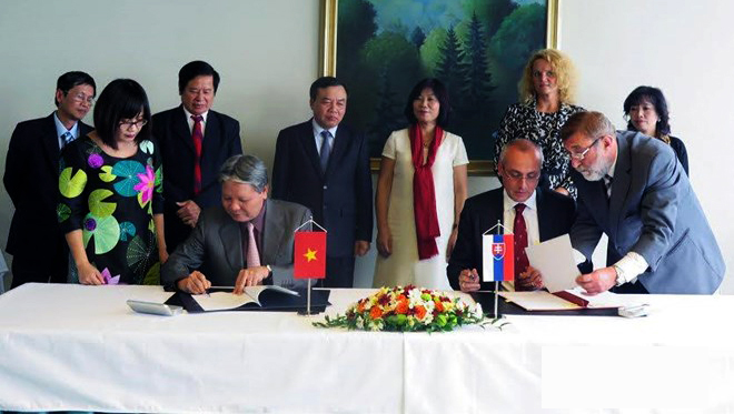 Vietnam y Eslovaquia reanuda relaciones jurídicas tras 25 años de congelación