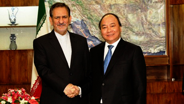 Viceprimer ministro Nguyen Xuan Phuc visita Irán