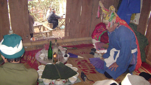 Rituales de credo de los Muong