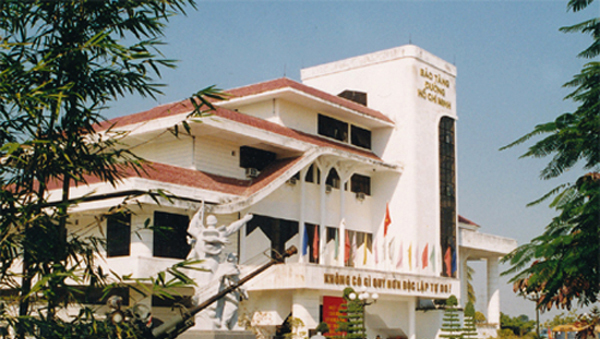 Visitar Museo de Ruta Ho Chi Minh